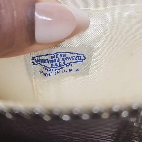 VINTAGE WHITING and DAVIS CO.MESH GOLD CLUTCH ✨️ - Picture 7 of 7